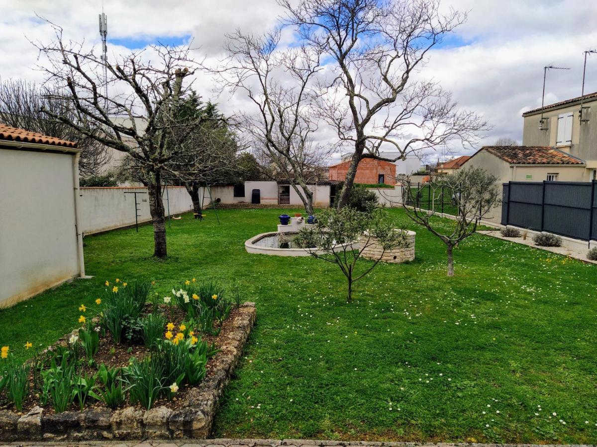 Maison Plain Pied Avec Jardin, Terrasse Et Veranda Cognac Exterior foto